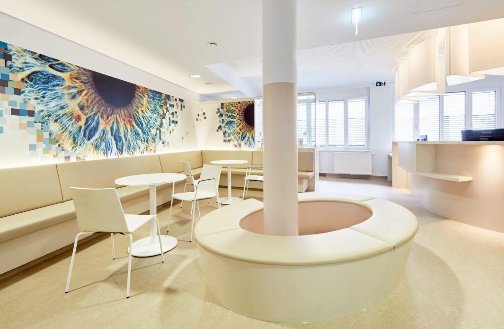 Augenarztordination Innenraum - Abendroth Architekten